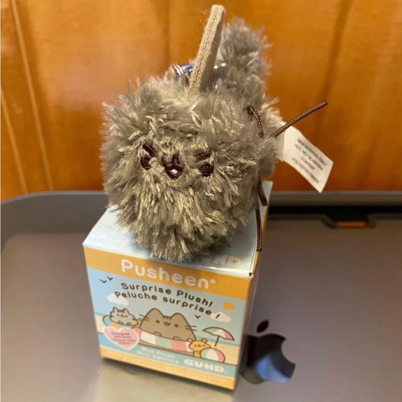 Pusheen Series 9 Shark Pip Blind Box Duplicate - Picture 2 of 3